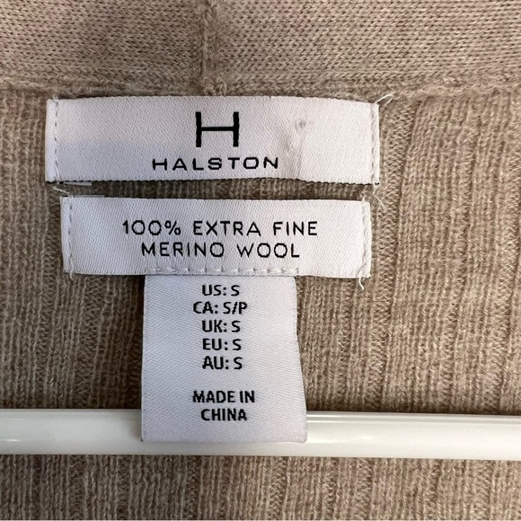 Halston Extra Fine Merino Wool V Neck Button Up Cardigan Gray Sz S Ribbed Norm - Picture 7 of 9